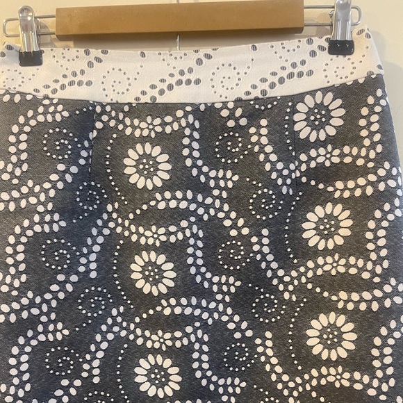 Banana Republic Paisley Jaquar Pencil Skirt Size 0 - Picture 9 of 11